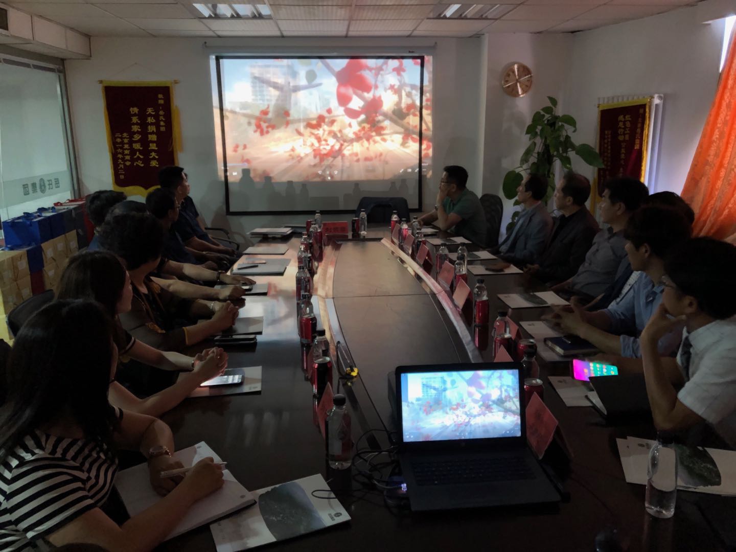 韓國(guó)農(nóng)業(yè)協(xié)會(huì)、漢城BCC公司、韓國(guó)賢光國(guó)際到訪岳氏集團(tuán)與并簽署合作協(xié)議