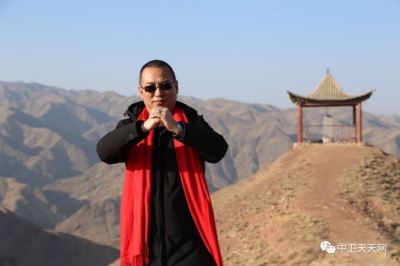 2019年1月1日，5位中衛(wèi)青年企業(yè)家在寺口山上送祝福